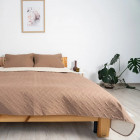 Коричневый