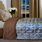 Коричневый