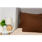 Темно-коричневий