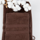 Коричневый