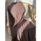 Коричневий